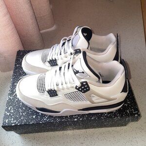 Jordan 4 Retro Military Black 2022 PRE-OWNED with OG Box